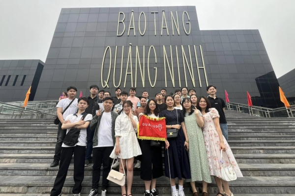 SINH VIÊN HUBT VÀ HÀNH TRÌNH KHÁM PHÁ HẠ LONG ĐẦY CẢM XÚC